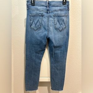 Mother mid rise dazzler ankle frayed jeans. Sz 29